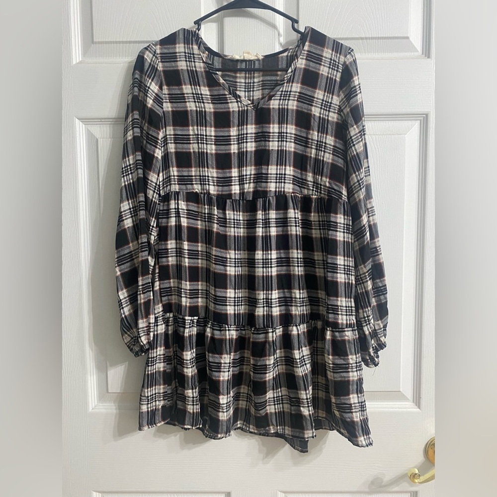 Black and white long sleeve flannel dress